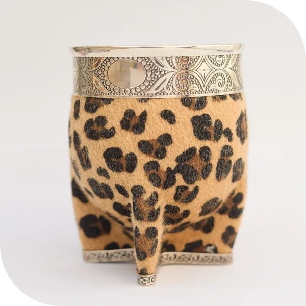 IMPERIAL ANIMAL PRINT CON BASE DE ALPACA