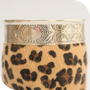 IMPERIAL ANIMAL PRINT CON BASE DE ALPACA